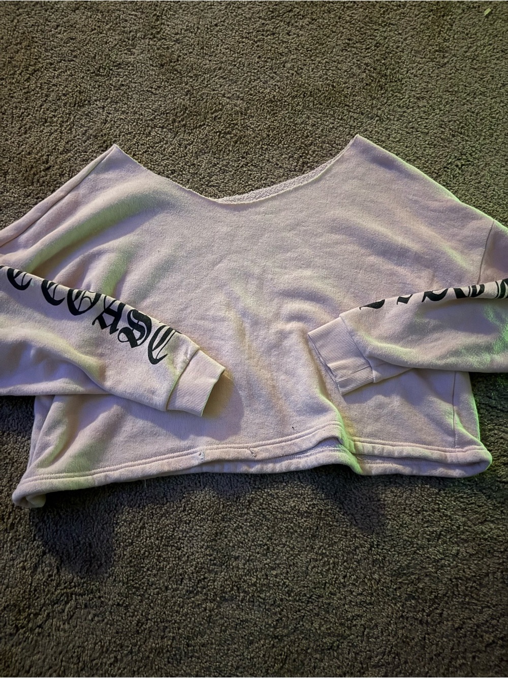 Girls' Light Lavender Cropped Sweatshirt with Sleeve Graphic